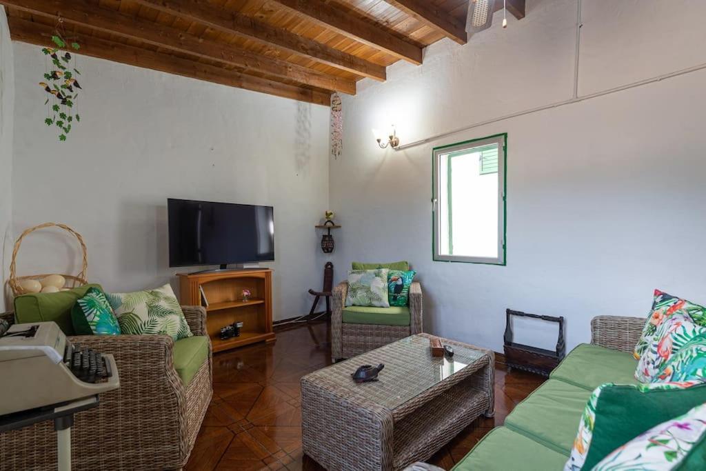 Vivienda Vacacional Ca' Pepita Y Jose El Albercon Exterior photo