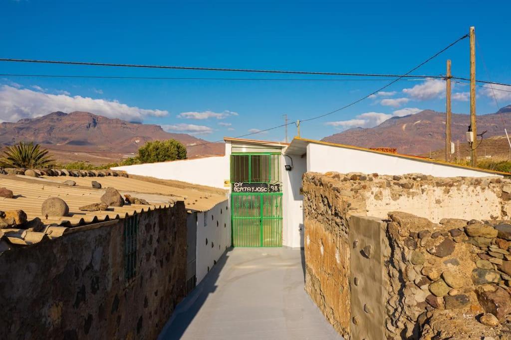 Vivienda Vacacional Ca' Pepita Y Jose El Albercon Exterior photo